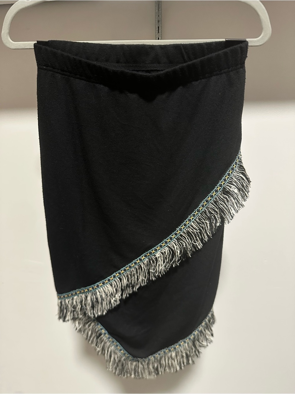 Women's Wrangler Fringe Skirt Size MEDIUM Black Aztec Southwestern Rayon Blend